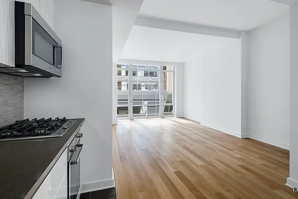 Studio, 1 bath, $4,895, Unit 3C