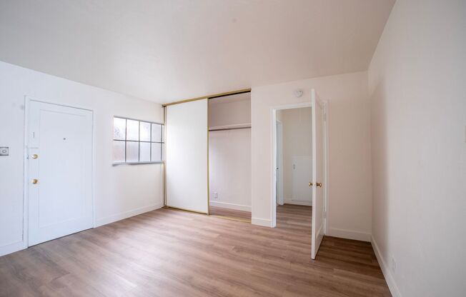 1 bed, 1 bath, $1,700, Unit 004