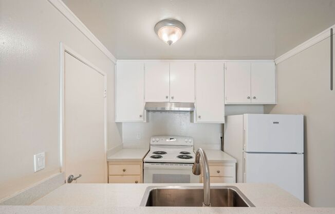 1 bed, 1 bath, 672 sqft, $1,970, Unit 114