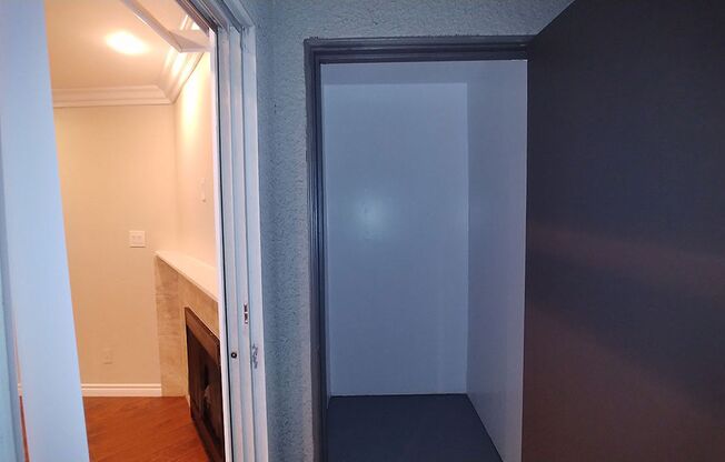 1 bed, 1 bath, 890 sqft, $2,550, Unit 114