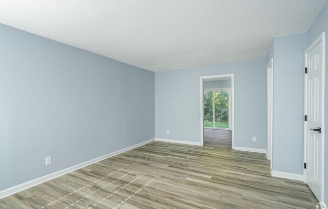2 beds, 1.5 baths, 1,000 sqft, $1,275, Unit 11