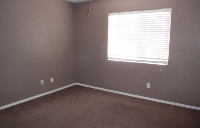 3 beds, 2 baths, $1,200