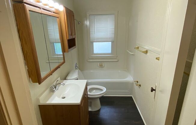 2 beds, 1 bath, $950