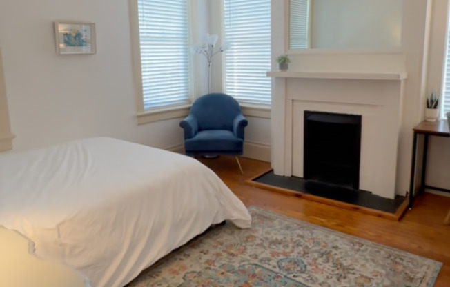 4 beds, 2 baths, 1,750 sqft, $3,900, Unit Apt 3