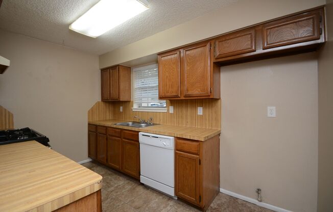 3 beds, 2 baths, $1,940