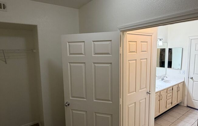 1 bed, 1 bath, $1,200, Unit UNIT 1123