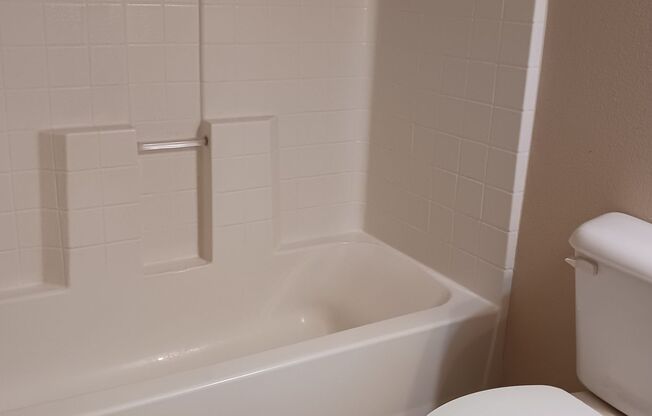 2 beds, 1.5 baths, 1,047 sqft, $1,395, Unit Unit 19