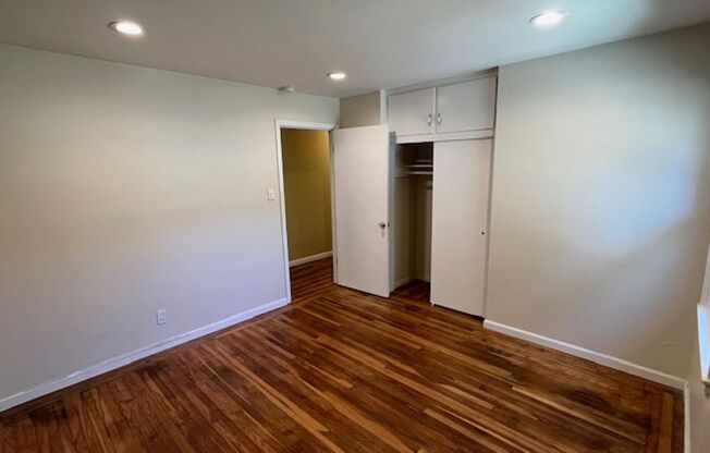 3 beds, 1 bath, $2,995