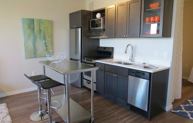 1 bed, 1 bath, 566 sqft, $1,295, Unit 212
