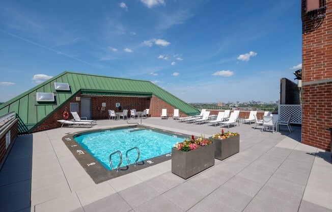 2 beds, 1.5 baths, 820 sqft, $2,900, Unit 217