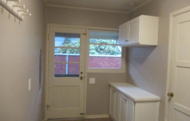 2 beds, 1 bath, $1,975