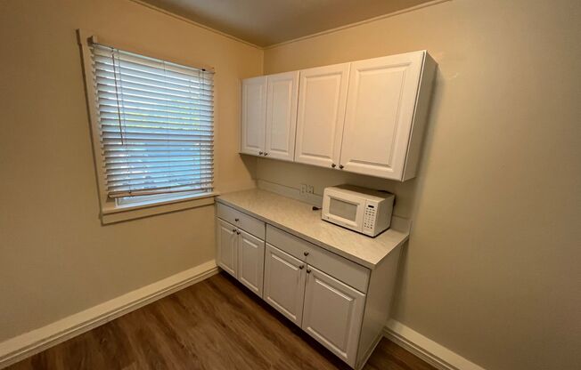Lower Level Updated 1 Bedroom 1 Bathroom Unit with Large Fenced Yard Includes Water, Sewer and Garbage.