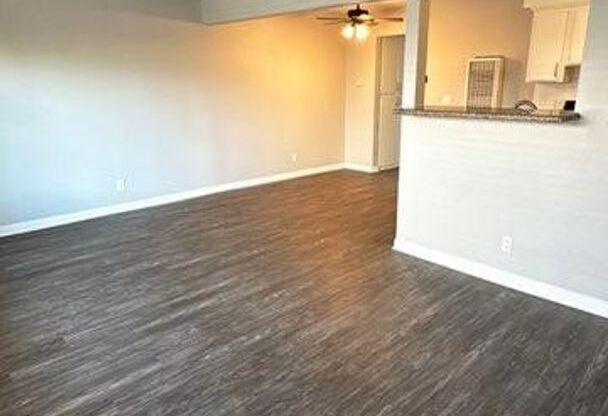 1 bed, 1 bath, 700 sqft, $1,985, Unit 312-13 upper unit