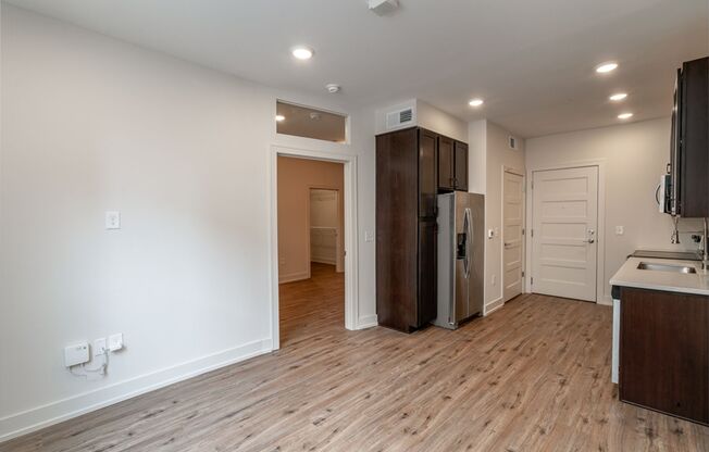 Studio, 1 bath, $1,315, Unit 1050 N 4th St. Apt. 207