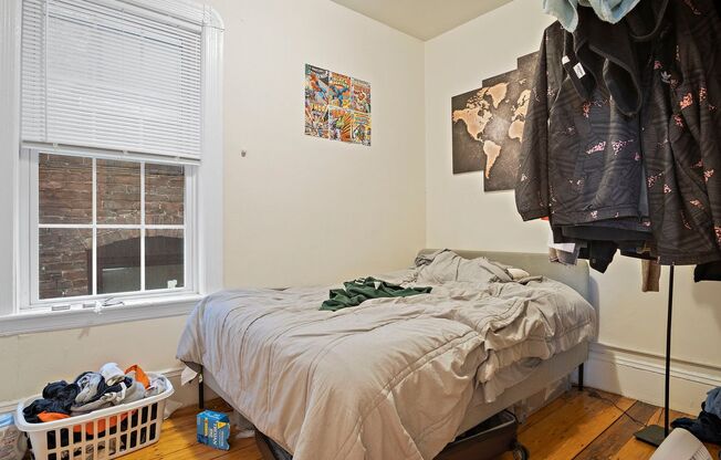 Charming 4 Bedroom-No Broker Fee