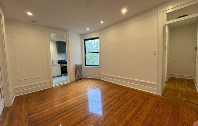 31 E 127 ST