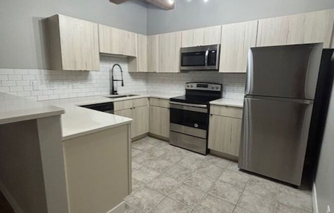 2 beds, 2 baths, 980 sqft, $1,850, Unit 234