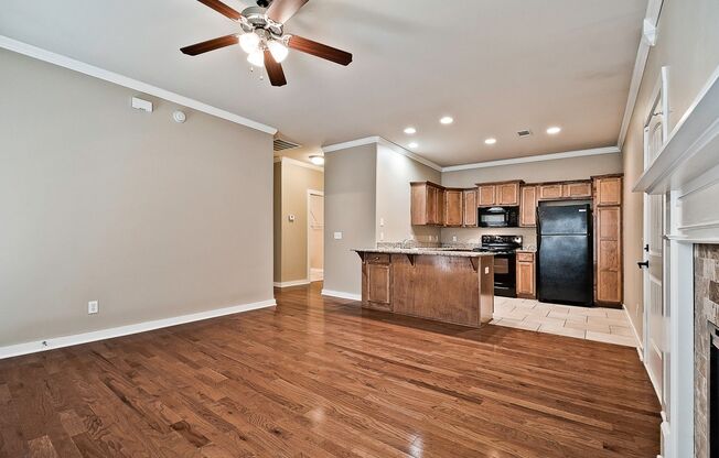 1 bed, 1 bath, 825 sqft, $1,095, Unit 3918-102 Rochester