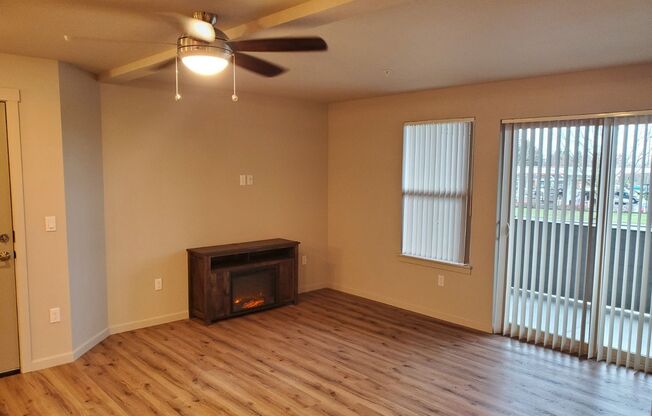 3 beds, 2 baths, 1,210 sqft, $2,550, Unit D-131