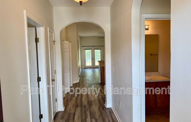 3 FALKLAND AVE