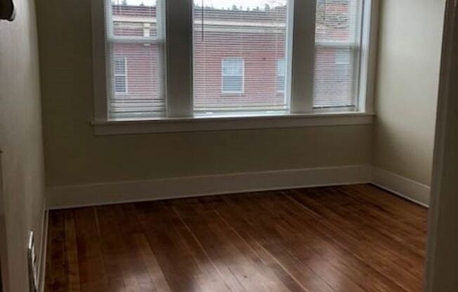 Studio, 1 bath, 286 sqft, $875, Unit 202