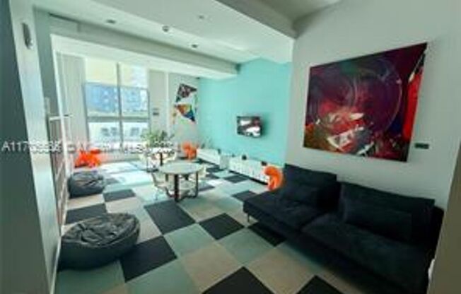 2 beds, 2 baths, 1,165 sqft, $4,500, Unit 1100 S Miami Ave # 19-10 (A11706566)