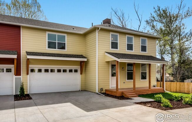 4 Bedroom Townhome Available ASAP! Great Location! MOVE IN SPECIAL!