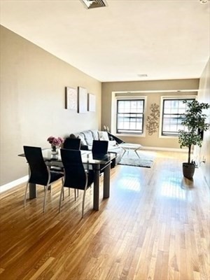 2 beds, 1 bath, 978 sqft, $2,600, Unit 417