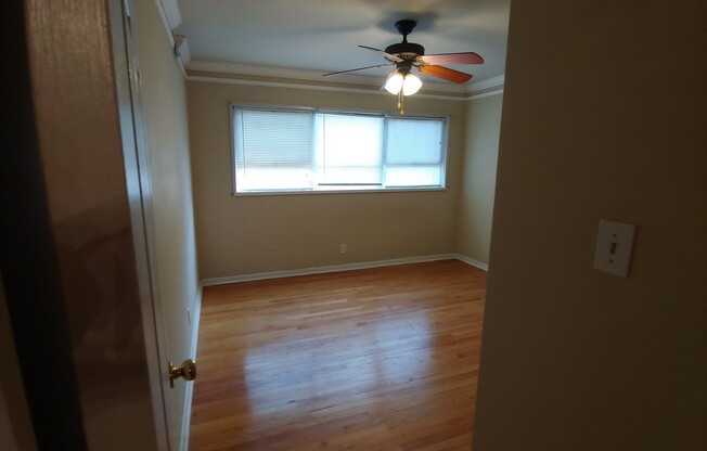 1 bed, 1 bath, 700 sqft, $1,295, Unit Apt 3