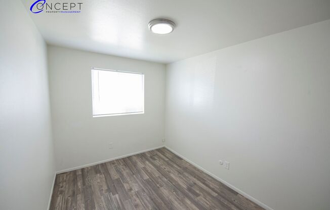 2 beds, 1 bath, 810 sqft, $1,249, Unit 01