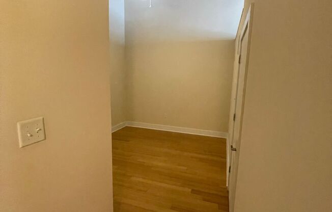 1 bed, 1 bath, 631 sqft, $1,250, Unit 308