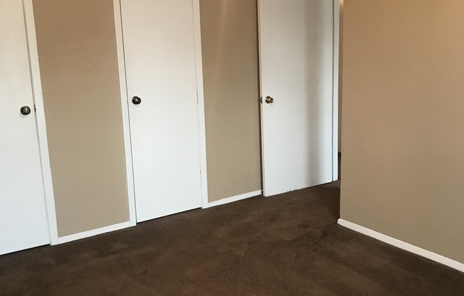 2 beds, 1 bath, 925 sqft, $1,095, Unit 1089