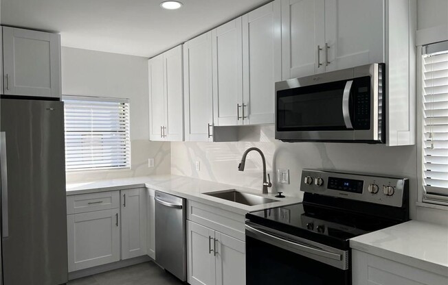 78 NW 52 ST