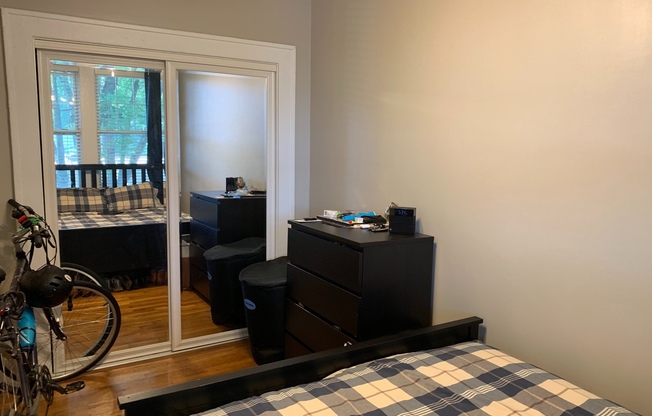 1 bed, 1 bath, $1,600