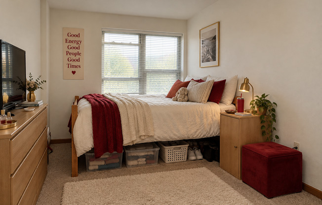 3 beds, 2 baths, $3,375, Unit 211