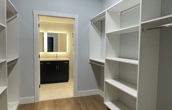 2 beds, 2 baths, 893 sqft, $2,100, Unit 123-111