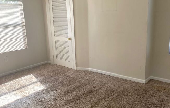 Spacious 4BD 2BA House in Beechview