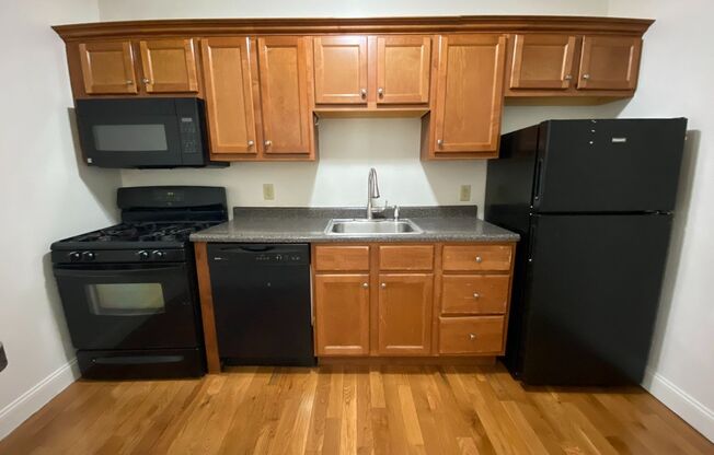 2 beds, 1 bath, $1,770, Unit 1