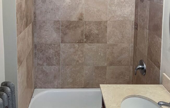 3 beds, 2.5 baths, 1,200 sqft, $3,250, Unit 3922-1