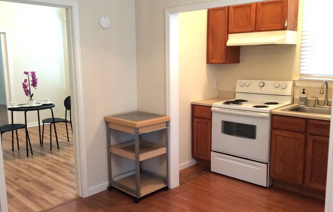 2 beds, 1 bath, $2,395