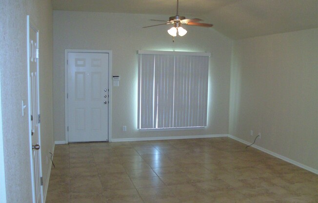 3 beds, 2 baths, $1,250