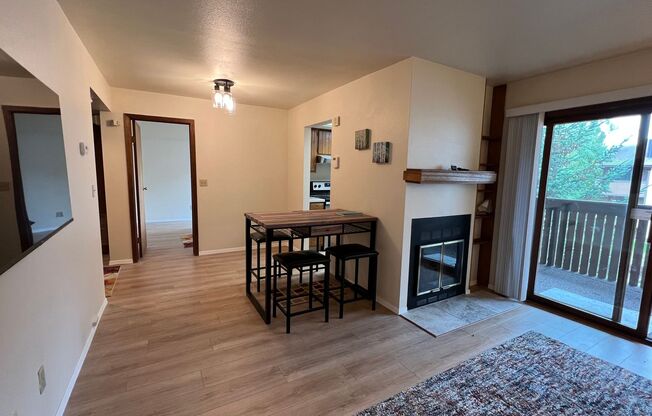 Furnished 2 Bed Top Floor Condo with Garage - Available through April 2025 :)