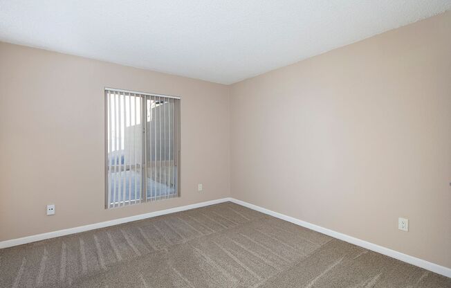 1 bed, 1 bath, 704 sqft, $2,095, Unit B-12