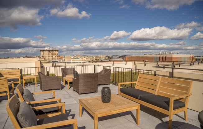 1 bed, 1 bath, $2,500, Unit 623