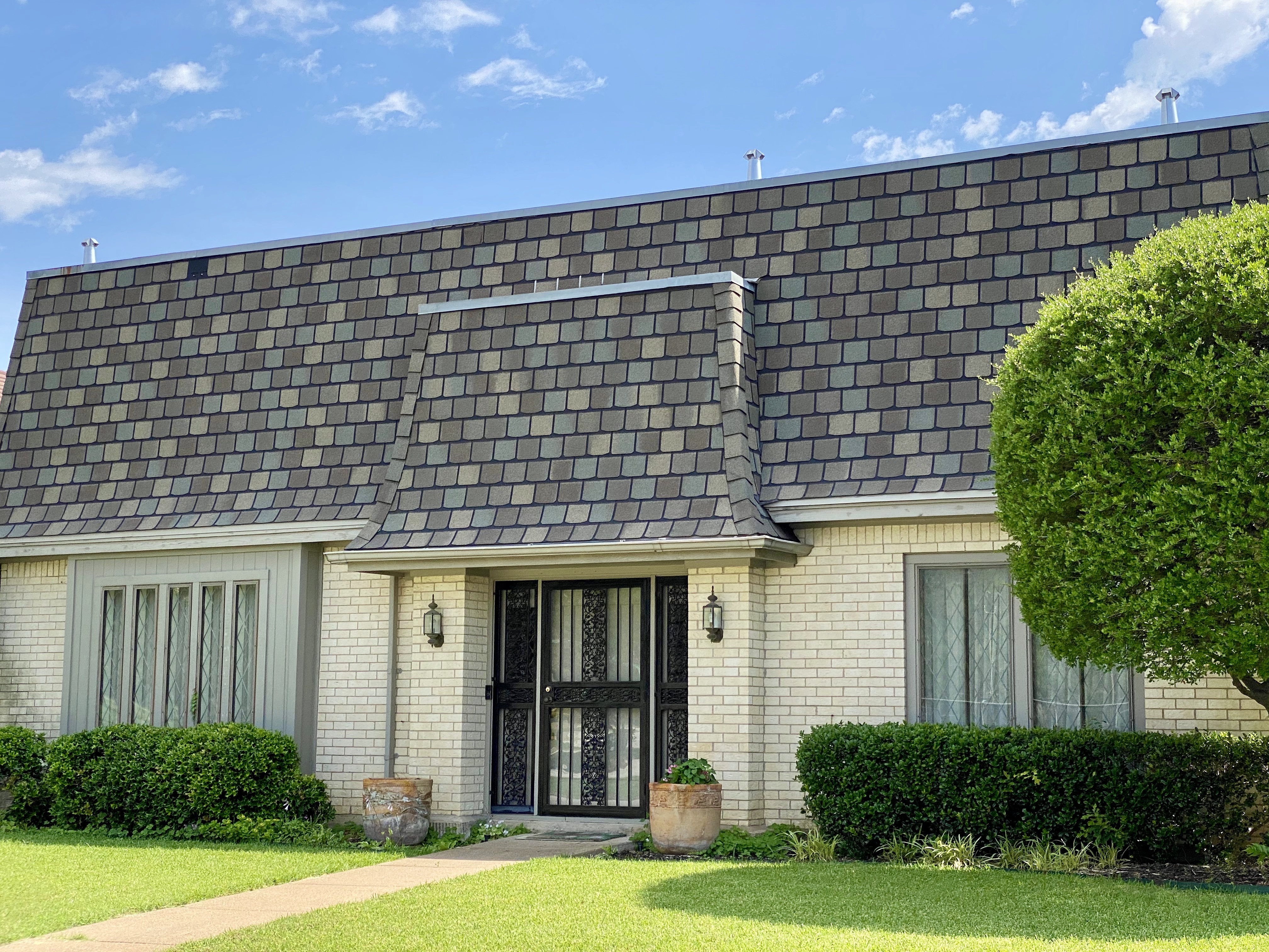 Country Club Lane Home in Woodhaven in Fort Worth