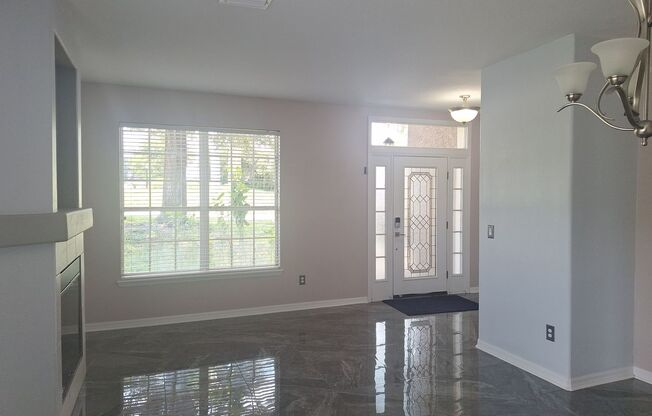 VA-VA ROOM! 5 BR  Home in Debary Country Club CALL LINDA PATTI, REALTOR 386.837.2882