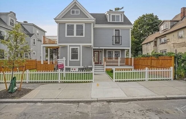 19 WARNER ST