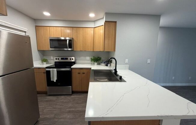 1 bed, 1 bath, 495 sqft, $2,405, Unit F-123