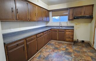 2 beds, 1 bath, $950