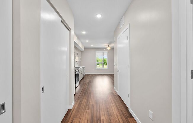 Studio, 1 bath, 500 sqft, $1,040, Unit 238